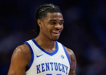 Kentucky head coach Mark Pope has laid out his plans for standout guard Otega Oweh as the Wildcats wait to see whether the rising star will return for the 2025–26 season or remain in the NBA Draft.