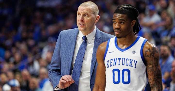 In an emotional message that captured the passion of college basketball, University of Kentucky head coach Mark Pope made a heartfelt plea to the Wildcat faithful, asking them to rally behind sophomore guard Otega Oweh in hopes of keeping him in Lexington for another season.