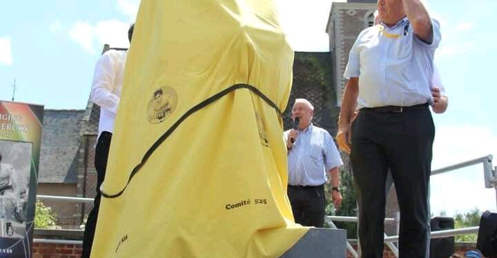 Vandaag 10 jaar geleden: Eddy Merckx geëerd met standbeeld in Meensel-Kiezegem voor zijn 70e verjaardag