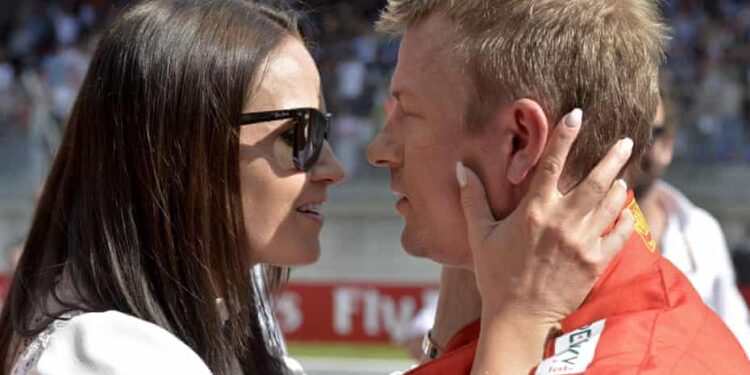 Kimi Räikkönen’s Wife Jokingly Suggests Lewis Hamilton Take Up Ballet After Silverstone Comments