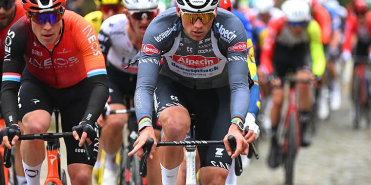 “Rijd slim, niet alleen snel” – Michel Wuyts geeft Mathieu van der Poel openhartig advies na etappe 2 van de Dauphiné