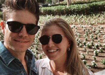 Sarah de Bie moedigt fans van Wout Van Aert aan om haar man te steunen met een moreel gebaar: “Namens mijn man wil ik graag dat jullie je liefde en steun tonen tijdens de Tour…”