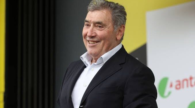 Breaking News: Belgische koninklijke familie eert wielericoon Eddy Merckx met Lifetime Achievement Award voor zijn bijdrage aan de Belgische identiteit door middel van sport