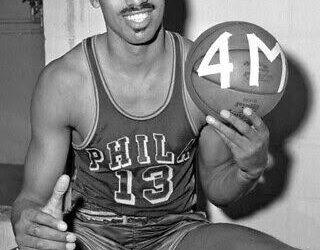 Breaking News: The Naismith Memorial Basketball Hall of Fame Honours Wilt Chamberlain with Posthumous Special Recognition Award for Lifetime Impact Beyond the Court- A Legend Immortalized 
