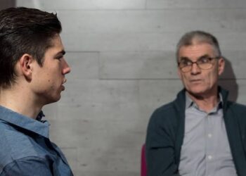 “Mijn vader, mijn beste vriend… Ik herinner me hoe je je hebt ingezet om ons te voorzien en gelukkig te maken” – Wout Van Aert eert zijn vader met hartverwarmend gebaar