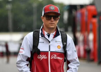 Max Verstappen Joins George Russell to Explain Why Kimi Räikkönen May No Longer Be the ‘Fan Favourite’