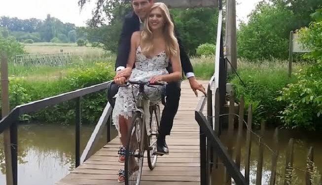 Wout van Aert: “Ze betekent zoveel voor me, meer dan ik kan toegeven. Zonder haar zou ik niet kunnen doen wat ik doe – ze maakt mijn leven op de fiets een stuk makkelijker…”