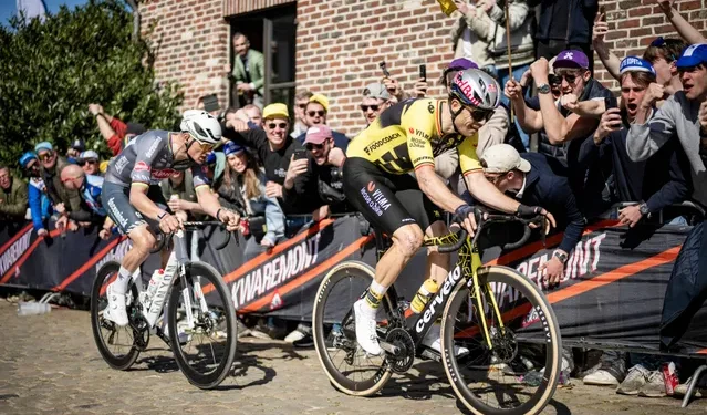 Wuyts schrijft Van Aert af in strijd tegen Van der Poel: “Een pijnlijke conclusie voor de fans”