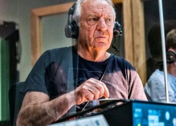 José De Cauwer, alleen achtergelaten in zijn commentaarhokje: “Het tafereel doet me denken aan mijn grootvader”