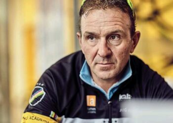 Museeuw houdt zich niet in over Wout Van Aert: “Een klootzak zijn”