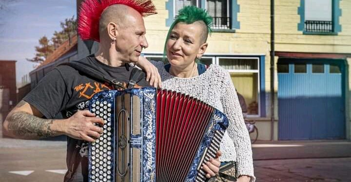 Marino Punk verliest de liefde van zijn leven: “Debbie was niet alleen mijn vrouw, ze was mijn alles… Het leven is anders sinds haar overlijden” — Een hartverscheurend afscheid van de echtgenoot van José De Cauwers overleden dochter