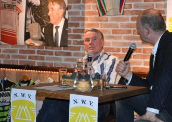 Wielerlegendes Hennie Kuiper en José De Cauwer bezoeken Wielercafé in Vlijmen 🚴☕