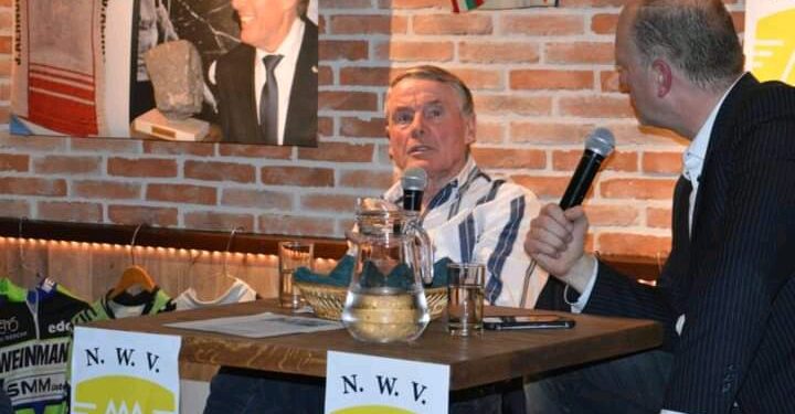 Wielerlegendes Hennie Kuiper en José De Cauwer bezoeken Wielercafé in Vlijmen 🚴☕
