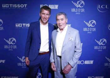 Karl Vannieuwkerke schrijft ontroerende brief aan Axel en Eddy Merckx: “Jullie negeerden de spot, roddels en jaloezie”