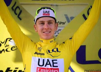 Niet iedereen is blij met Van der Poels aanval: Pogacar vervloekt zijn goede vriend.