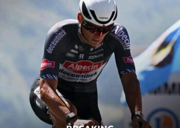Gisteren vertelde MVDP aan een verslaggever dat hij ‘niet geweldig’ was 🗣️ Hij voegt zich nu bij een lange lijst van grote namen die de Tour de France van dit jaar hebben verlaten vanwege een longontsteking.