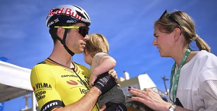 Wout van Aert vertelt openhartig over zijn rots in de branding, Sarah De Bie: “Zij is de vrouw die elke man nodig heeft”