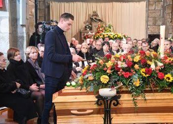 “Het spijt me dat ik mijn belofte niet ben nagekomen…”: Mathieu van der Poel vertelt over de belofte die hij zijn opa ‘PouPou’ deed bij zijn graf