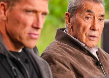 Axel Merckx deelt veel over de huidige toestand van Eddy Merckx na een prothese-operatie, gevraagd door een verslaggever.