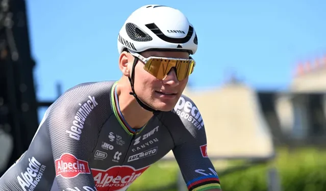 Mathieu van der Poel kampt met een gezwollen oog na insectenbeet