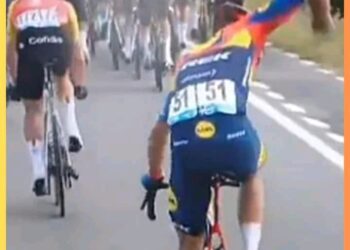 Thibau Nys ontploft van woede tijdens de Renewi Tour