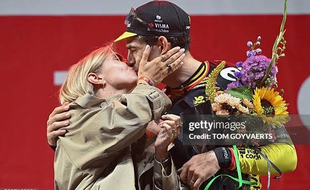 Te Mooi: Wout Van Aert Verrast Zijn Vrouw met een Auto als Een Hartelijke “Dank U” voor Haar Liefde, Steun en Toewijding in de Recente Tour de France