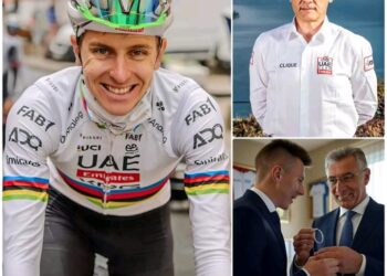 🔥 AKTUALNA NOVICA: Tadej Pogačar je povzročil razburjenje, ko je legendi ekipe ZAE Emirates, Giuseppeju Saronniju, podaril zapestnico »Emirates Heritage« po meri, z vgraviranim pomenljivim napisom: »Spoštujte preteklost – navdihnite prihodnost«. Pogačarjeva iskrena gesta je skupaj z ganljivim 12-besednim ročno napisanim pismom spravila Giuseppeja Saronnija v jok in javno pohvalila Tadeja Pogačarja kot »Iskro nove dobe ZAE«. Svetovni oboževalci so v en glas eksplodirali in počastili Pogačarja ne le zaradi njegovega talenta na stezi, temveč tudi zaradi njegovega globokega spoštovanja do kolesarske zgodovine.