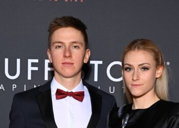 »SKRIVNA OBLJUBA ZA VEDNO« – TADEJ POGAČAR IN URŠKA ŽIGART STA SE SKRIVNO POROČILA NA ZASEBNI SLOVESNOSTI, SKRITIH PRED SVETOM: »Z MANO JE ŽE OD ZAČETKA, ZASLUŽI SI TO LJUBEZEN, TA MIR.«