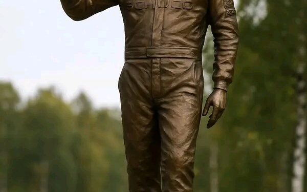 🚨 Breaking News!!! Monumental Living Bronze Statue of Kimi Räikkönen Unveiled in Espoo, Finland: “The Iceman Eternal” — A Legacy Cast in Bronze!