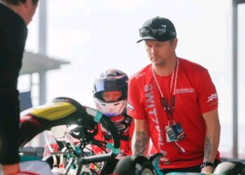 Maailmanmestarista maailman kylmimmäksi valmentajaksi:  ”Valmentaminen ei ole puhumista. Kyse on katsomisesta” — Kimi Räikkönen avautuu poikansa valmentamisen haasteista