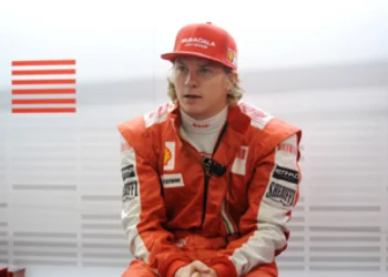 Virallinen: Kimi Räikkönen palaa Ferrarille