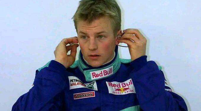 đïž Joulukuussa 2000 Jerezin radan hiljaisissa nurkissa kĂ€ytĂ€nnössĂ€ tuntematon 21-vuotias suomalainen kuljettaja astui ensimmĂ€istĂ€ kertaa Formula 1 -autoon. Kimi RĂ€ikkösellĂ€ ei ollut aavistustakaan, ettĂ€…