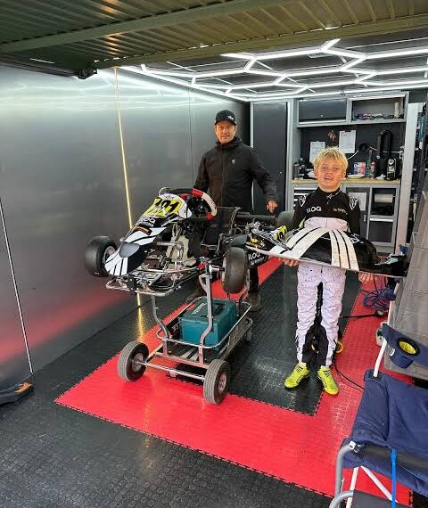 ”Kasvu tuntuu kaaokselta ennen kuin se tuntuu selkeydeltä”: Kimi Räikkönen jakaa kauniin joulutervehdyksen faneilleen