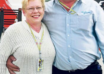 ”Viisitoista vuotta ilman häntä”: Paula Räikkönen kaipaa edesmennyttä aviomiestään ja sitä, miten Kimi ja Minttu auttoivat parantamaan hiljaisuuden