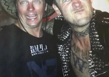 ”Olet ääliö!” – Kun Kimi Räikkönen sekosi täysin juhlissa