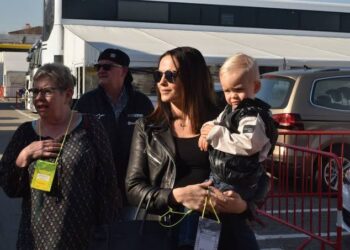 Kimi Räikkösen äiti Paula kertoo perheen erityisestä elämästä – Rianna, 8, Robin, 10, ja pikku-Grace pitävät isoäitinsä kiireisenä: ”Heillä voi olla silmät takaraivossa”