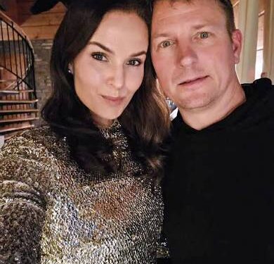 Formula 1 — Kimi Räikkönen ja hänen vaimonsa Minttu jakoivat lämpimiä uudenvuoden toivotuksia fanien kanssa ympäri maailmaa