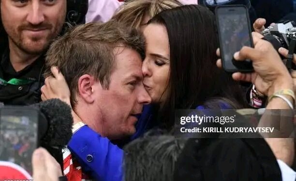 Juuri julkaistu – Fanit kiirehtivät onnittelemaan Kimi Räikköstä ja hänen vaimoaan Minttua jännittävien uusien perheuutisten jälkeen