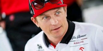 JUURI NYT: Kimi Räikkönen muistelee yllätysdebyyttiään F1-sarjassa 20 vuotta myöhemmin – sanoo, että nykykuljettajat kilpailevat toisiaan vastaan ​​kovemmin kuin koskaan!