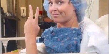 Lindsey Vonn ‘Will Be Okay’ Post-Surgery After Frightening Olympics Crash, Officials Say: ‘This Sport’s Brutal’