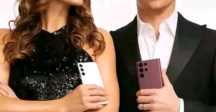 UUTISIA: Samsung esitti ällistyttävän 245 miljoonan dollarin globaalin sopimuksen Kimi ja Minttu Räikkösestä — Jäämiehen jääkylmä yhden lauseen vastaus jätti maailman tyrmistyneeksi