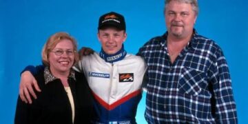 Kyynelten läpi: Kimi Räikkönen ja hänen äitinsä jakavat sydämellisiä muistoja edesmenneestä isästään – Hiljainen sankari jäämiehen nousun takana