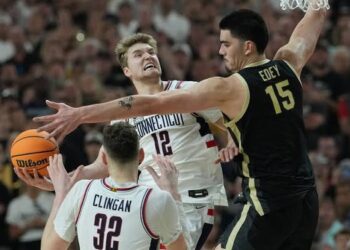 NCAA Tournament Selection Committee Reveals Its Top 16 Seeds — A Big Step Toward March Madness!