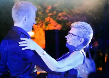 ”Muista, äiti rakastaa sinua”: Hiljainen viesti, joka kantoi Kimi Räikköstä hänen vaikeimpien kilpailujensa läpi