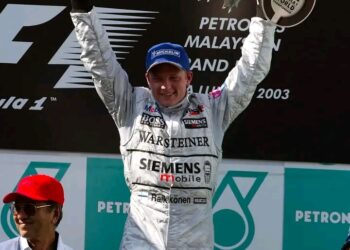 ”Tänään tulee kuluneeksi 23 vuotta urani ensimmäisestä voitosta vuoden 2003 Malesian GP:ssä McLarenin kanssa Sepangissa 🇫🇮 🏆” – Kimi Räikkönen puhuu