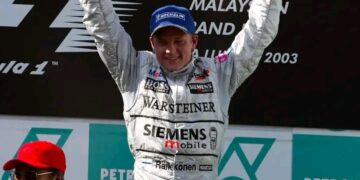 ”Tänään tulee kuluneeksi 23 vuotta urani ensimmäisestä voitosta vuoden 2003 Malesian GP:ssä McLarenin kanssa Sepangissa 🇫🇮 🏆” – Kimi Räikkönen puhuu