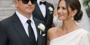 Kimi Räikkönen ja Minttu Räikkönen jättävät kilpailun syrjään ja osallistuvat Charles Leclercin ja Alexandra Saint Mleux’n yksityiseen hääseremoniaan Monacossa eleellä, jota lähes kukaan ei odottanut “Jäämieheltä”