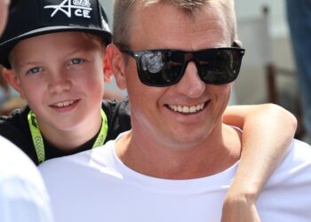 Kimi Räikkösen poika Robin kysyi häneltä kertoman mukaan odottamattoman kysymyksen Formula 1:stä – ja hänen vastauksensa on ällistyttävä fanien keskuudessa