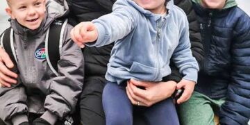 ”Perheemme kasvaa”: Kimi Räikkönen ja Minttu Räikkönen ilmoittavat odottavansa toista lasta liikuttavassa yhteisessä lausunnossa