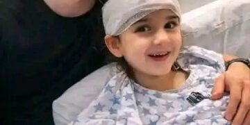 KYLMÄ, TYYNI, KULTAINEN SYDÄN — Kimi Räikkönen astuu esiin rahoittaakseen yksinään syöpää sairastavan nuoren tytön täydellisen toipumisen!